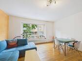 Wohnzimmer - 3 Zimmer Etagenwohnung zum Kaufen in Karlsruhe