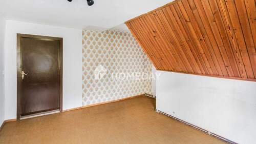 1. OG Schlafzimmer 2 - 