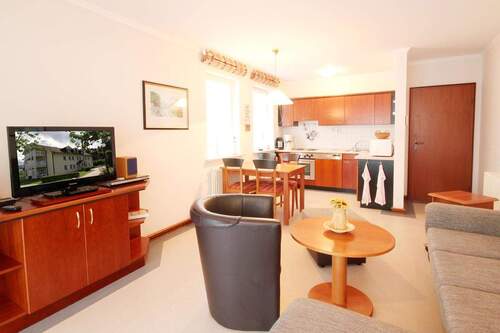 Wohn- und Küchenbereich.jpg - Etagenwohnung mit 55,00 m&sup2; in Binz zum Kaufen