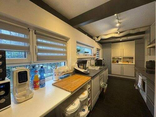 Einbauküche - 8 Zimmer Einfamilienhaus in Friedrichsdorf