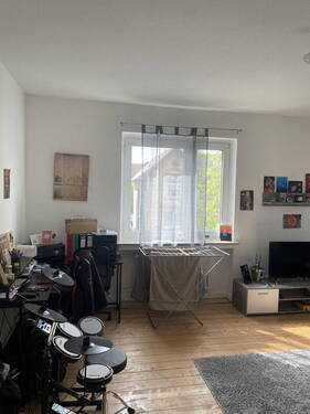 Wohnzimmer - 2 Zimmer Etagenwohnung zur Miete in Hameln