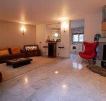 Außergewöhnliche Maisonettewohnung in ruhiger Hinterhoflage mit Kamin und Terrasse. - Karlsruhe Weststadt