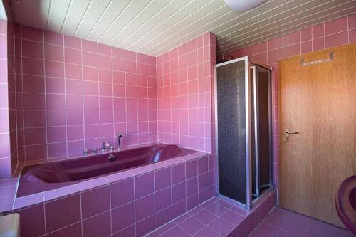 Badezimmer im 2. Obergeschoss Bild 2 - 