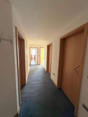 Flur - 3 Zimmer Etagenwohnung in Weichering