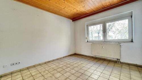 Wohnzimmer - Frei ab sofort: Fürth, helle 4-ZW, 52m², im 2.OG mit Aufzug