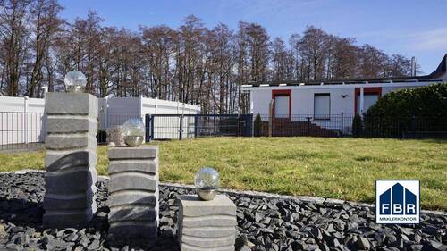 Gartenimpressionen - 2 Zimmer Mehrfamilienhaus, Wohnhaus in Schwerin