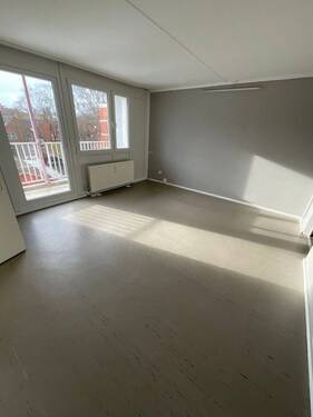 Wohnzimmer - 2 Zimmer Etagenwohnung zur Miete in Celle