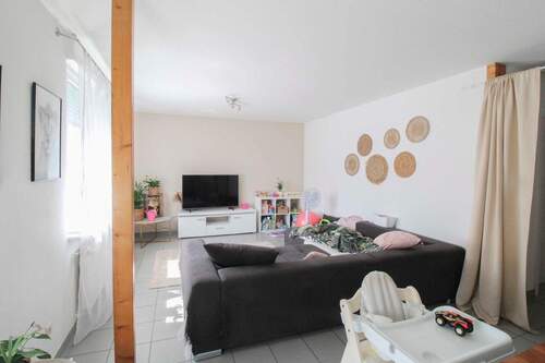 Wohnzimmer Wohnung EG - 7 Zimmer Mehrfamilienhaus, Wohnhaus in Graben-Neudorf