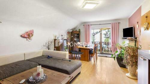 Wohnzimmer 1 - 8 Zimmer Mehrfamilienhaus, Wohnhaus in Homburg