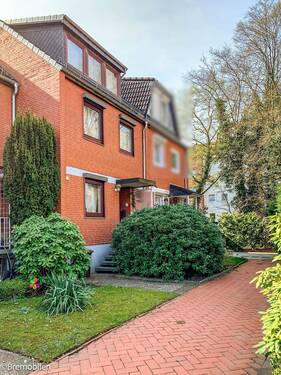Vorderansicht - 6 Zimmer Reihenmittelhaus zum Kaufen in Bremen