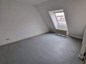 a0f641a7-a871-474f-910b-090b77c291c3 - 2-Zimmer Wohnung im DG - 590,00&nbsp;EUR Kaltmiete, ca.&nbsp; 61,00&nbsp;m&sup2;&nbsp;Wohnfl&auml;che