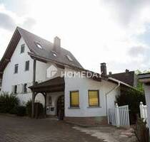 Großes Einfamilienhaus in Pirmasens mit Galerie, Garten, Terrasse und Doppelgarage