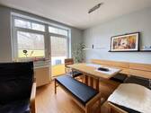 Essbereich mit Zugang zum Balkon - 3 Zimmer Etagenwohnung in Coburg