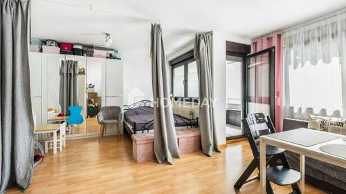Wohnzimmer 2 - Gepflegte 1-Zimmer-Wohnung mit Balkon und Stellplatz in ruhiger Wohnlage