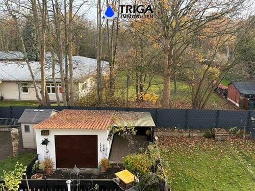 Blick auf die Garage/ Terrasse - 