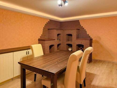 Weinzimmer oder Partyraum - 