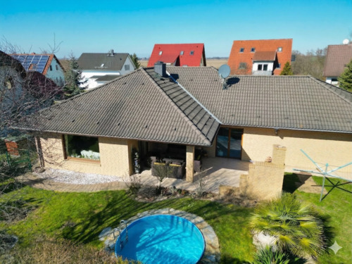 Blick auf den Bungalow - 