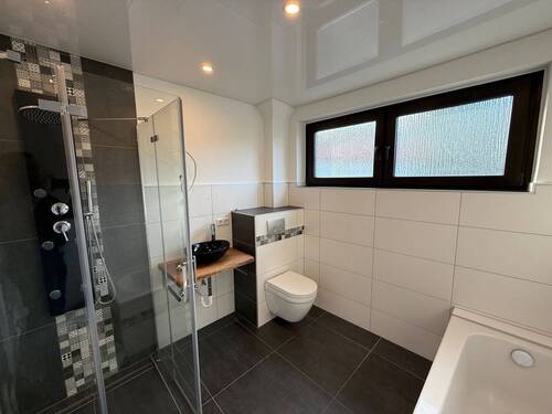 1. OG Badezimmer - 