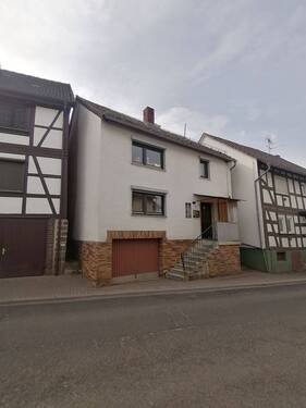 Außenansicht - Freistehendes Einfamilienhaus in Feldatal Gross-Felda gesucht?