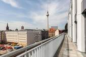 Balkon mit Aussicht auf den Fernsehturm (Beispielbild) - 