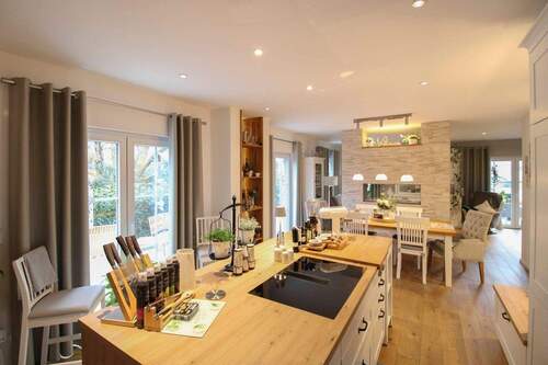 Küche - Einfamilienhaus mit 208,30 m&sup2; in Dornburg zum Kaufen