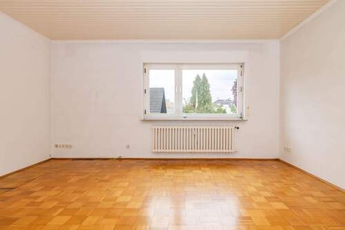 Zimmer Rechts - 1.OG - 