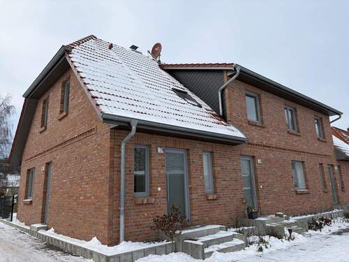 Wohnungseingang - 4 Zimmer Etagenwohnung zur Miete in Lieblingshof