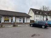Parkplatz vor dem Laden - Gewerbeobjekt (Büro, Produktion, Verkauf) in Eggesin zur Miete