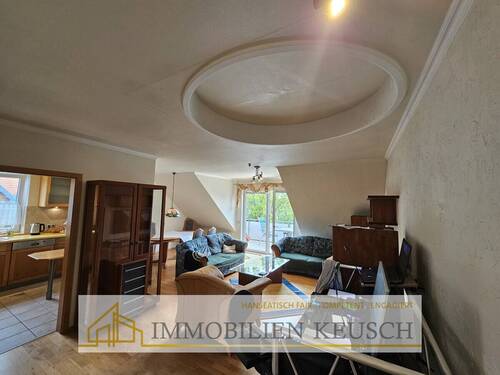 Großes Wohn- Esszimmer mit Vorbereitung Treppe - Etagenwohnung mit 74,60 m&sup2; in Weyhe zum Kaufen