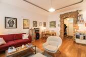 Wohn- und Essbereich - Moderne 2-Zi.-Altbauwohnung in Fhain mit Küche & Keller in ruhiger Nebenstraße (barrierefrei im EG)