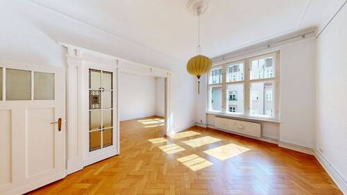 Wohnzimmer - 4 Zimmer Etagenwohnung zum Kaufen in Berlin