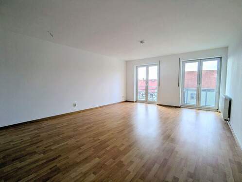 Wohnzimmer - 2 Zimmer Etagenwohnung zur Miete in Gera