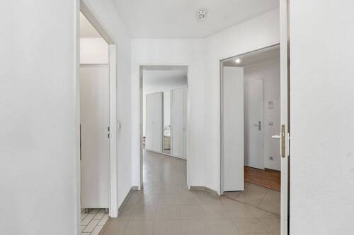 2 Flur - Etagenwohnung mit 66,30 m&sup2; in Berlin zum Kaufen