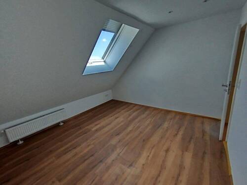 Zimmer 2 - 