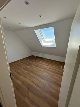 Zimmer 3 - 