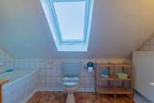 Wannenbad im Obergeschoss - 