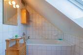 Detail Badewanne im Dachgeschoss - 
