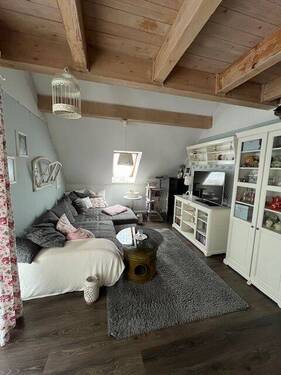 Wohnzimmer.jpeg - Etagenwohnung mit 70,00 m&sup2; in Halle (Saale) zum Kaufen