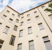 Gepflegtes Wohn- und Geschäftshaus in gefragter Kreuzberger Kiez-Lage - Berlin
