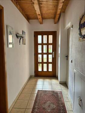 Eingangsbereich - 8 Zimmer Einfamilienhaus zum Kaufen in Rosenfeld