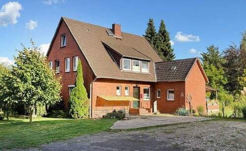 Vorderseite - 8 Zimmer Einfamilienhaus in Marklohe