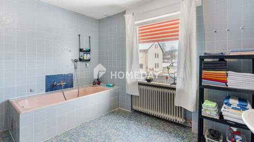 1. OG Badezimmer 1 - 