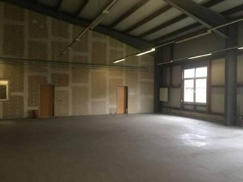 Produktionshalle innen - Halle in Brand-Erbisdorf zum Kaufen