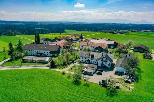 Luftbild vom Ort - Bauernhaus, Landhaus mit 1,20 m&sup2; in Griesstätt zum Kaufen