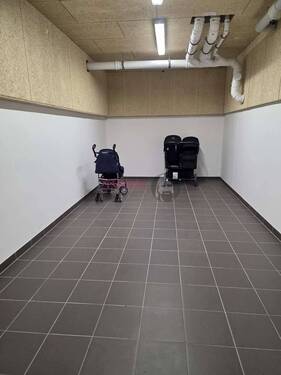 Kinderwagenraum im UG - 