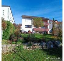 Wohnung zum Verlieben! Große 4 12 Zimmerwohnung mit Balkon und großen Grundstück! - Gemmingen