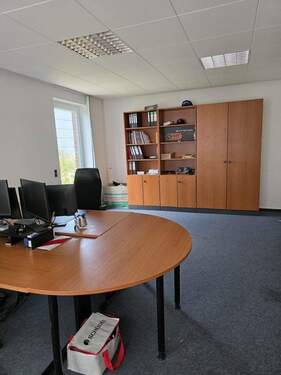 Büro oder Besprechungsraum - Büro mit 420,00 m&sup2; in Lübeck zur Miete