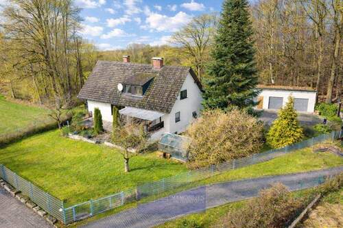 Haus mit Garten - ZWEIFAMILIENHAUS + 1 ELW - DOPPELGARAGE - 1.435 m² GRUND - RUHELAGE AM WALDRAND - TIERHALTUNG IDEAL