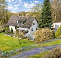 ZWEIFAMILIENHAUS + 1 ELW - DOPPELGARAGE - 1.435 m² GRUND - RUHELAGE AM WALDRAND - TIERHALTUNG IDEAL - Höchstadt a.d.Aisch Kleinneuses