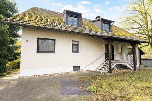 Vorderansicht - 6 Zimmer Mehrfamilienhaus, Wohnhaus in Höchstadt a.d.Aisch